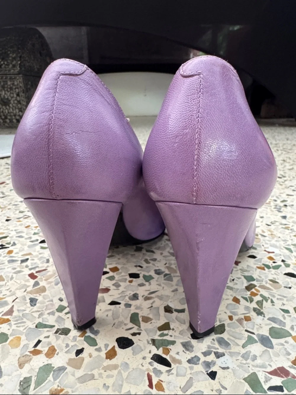 Marc Jacobs Lavender soft Leather Pointed-Toe Pumps - Picture 3 of 5